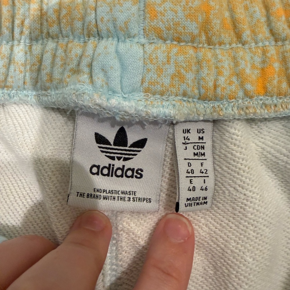 Adidas Women's Originals Boyfriend Allover Print Shorts - Picture 3 of 4
